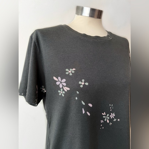 Splendid grey with pink floral print short sleeve T-shirt women’s size Medium - Picture 2 of 8